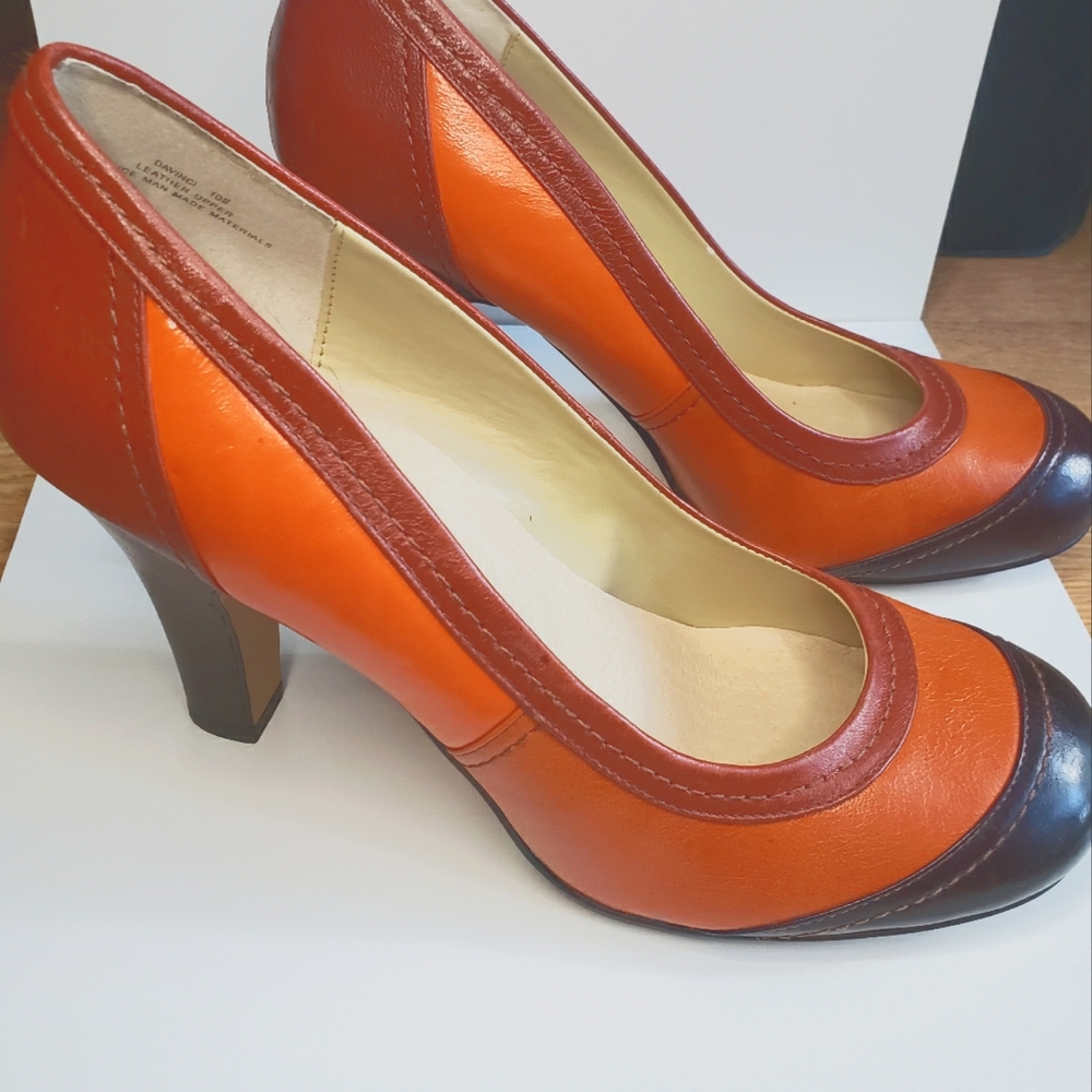 Dollhouse Shoes size 10